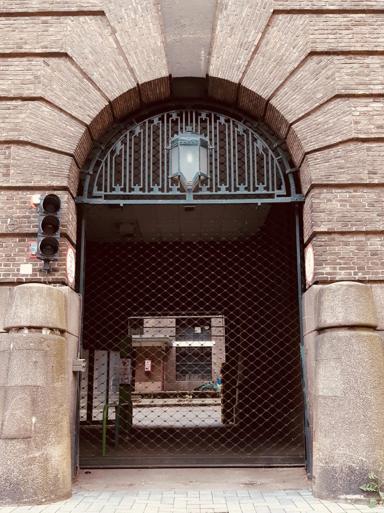Rotterdam Daily Photo: Before e-mail you've got the postoffice